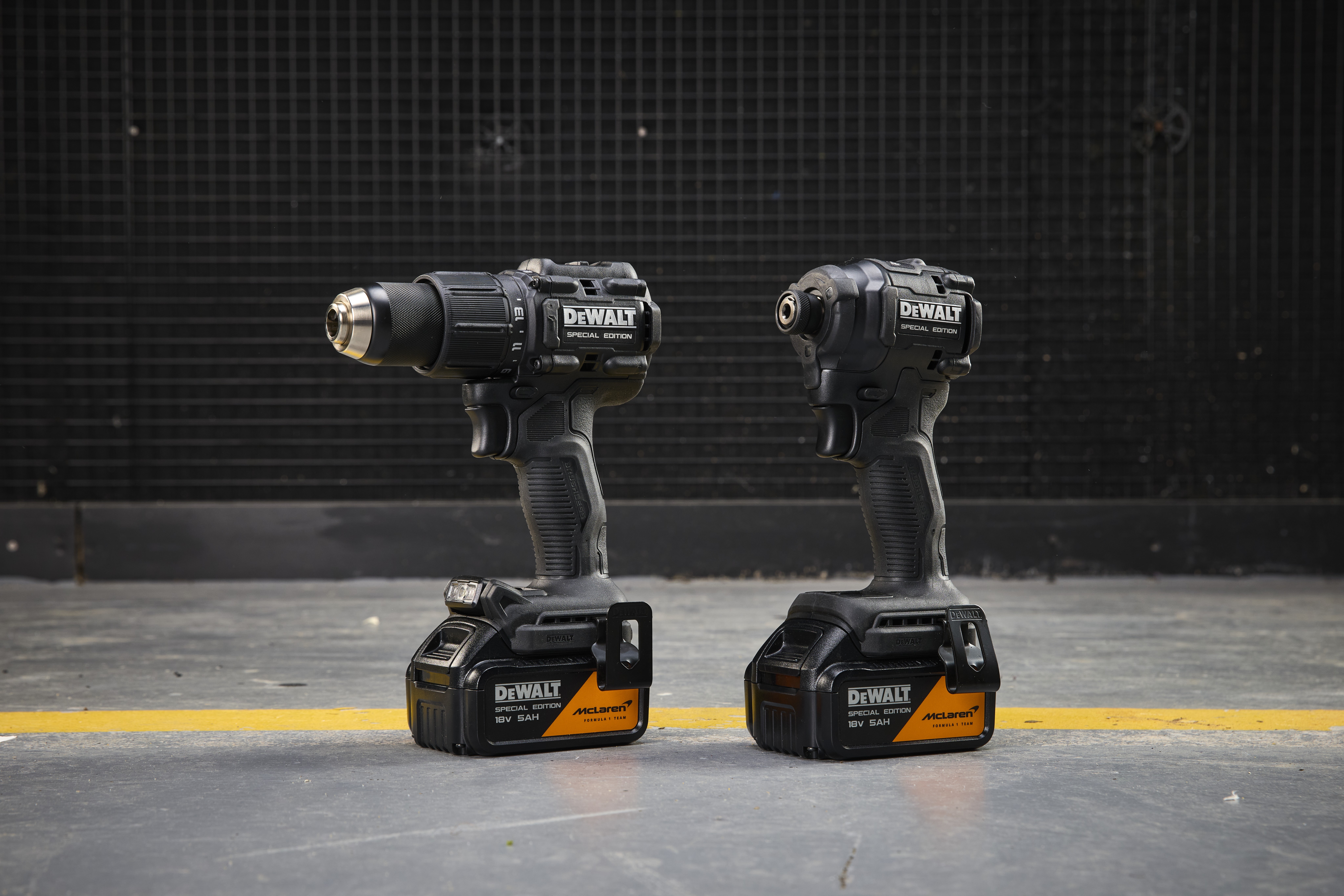 DeWalt/McLaren 18V Kombopack DCK2222MP2T 2xAkku 5Ah (DCD86M+DCF86M) im TSTAK