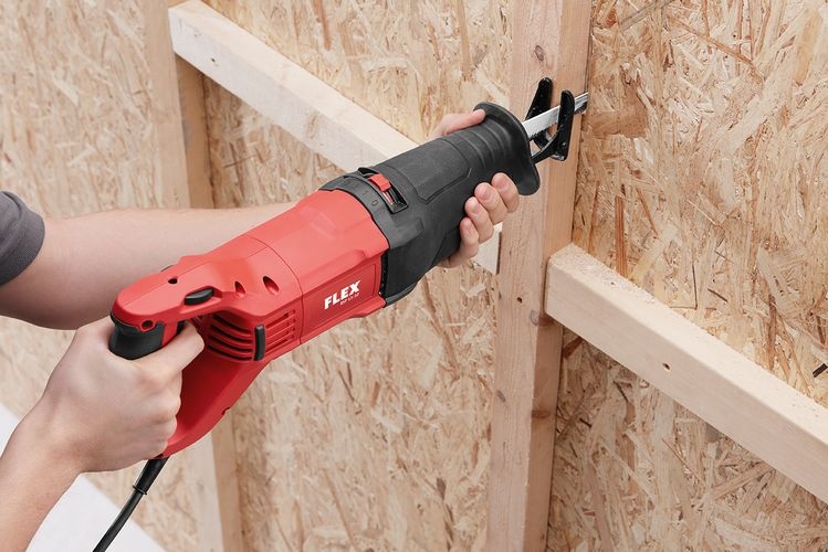 FLEX Säbelsäge RSP 13-32 230/CEE mit Pendelhub im Koffer 1300W