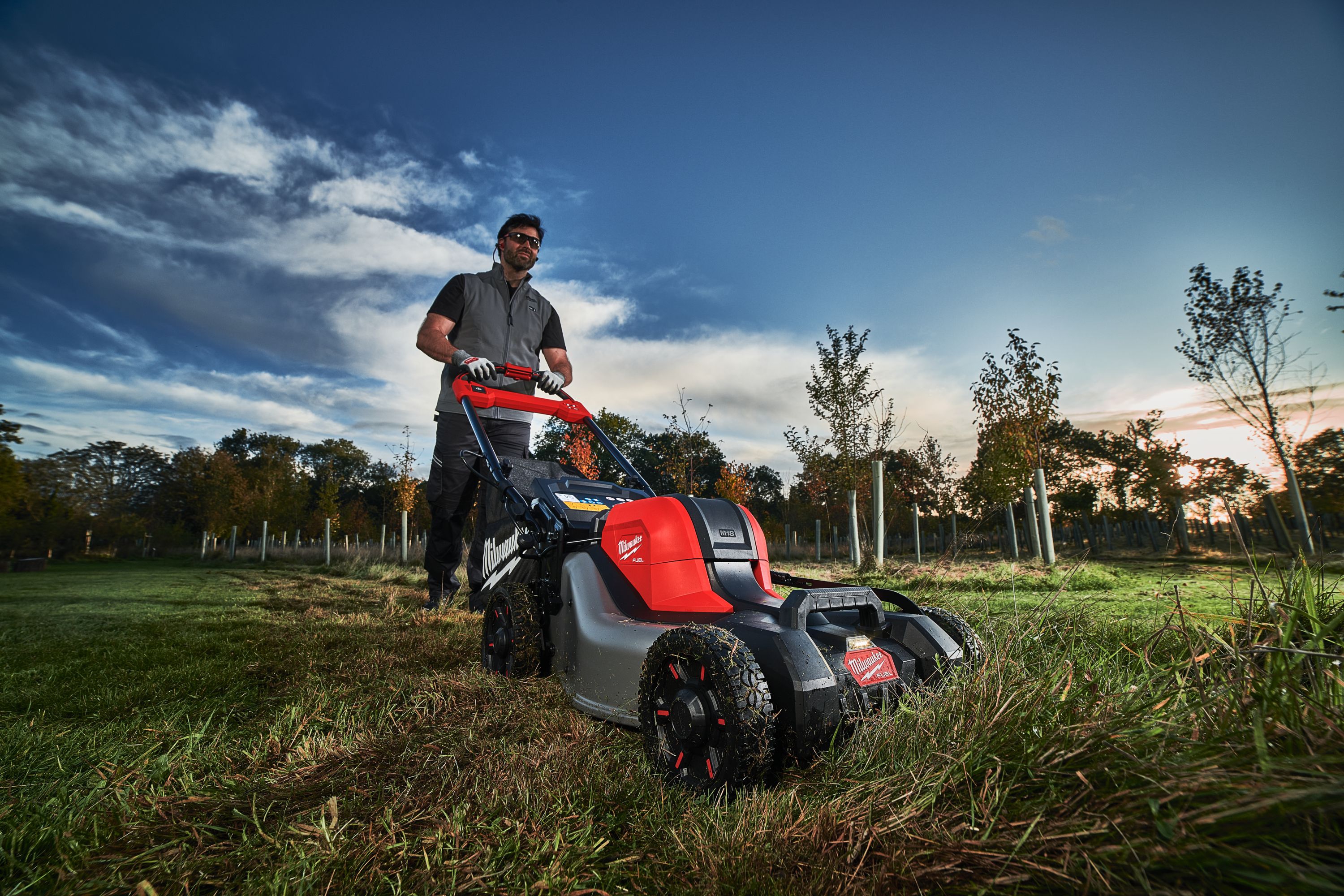 Milwaukee M18F2LM46-0 FUEL Akku-Rasenmäher 46cm (mit Radantrieb) ohne Akkus