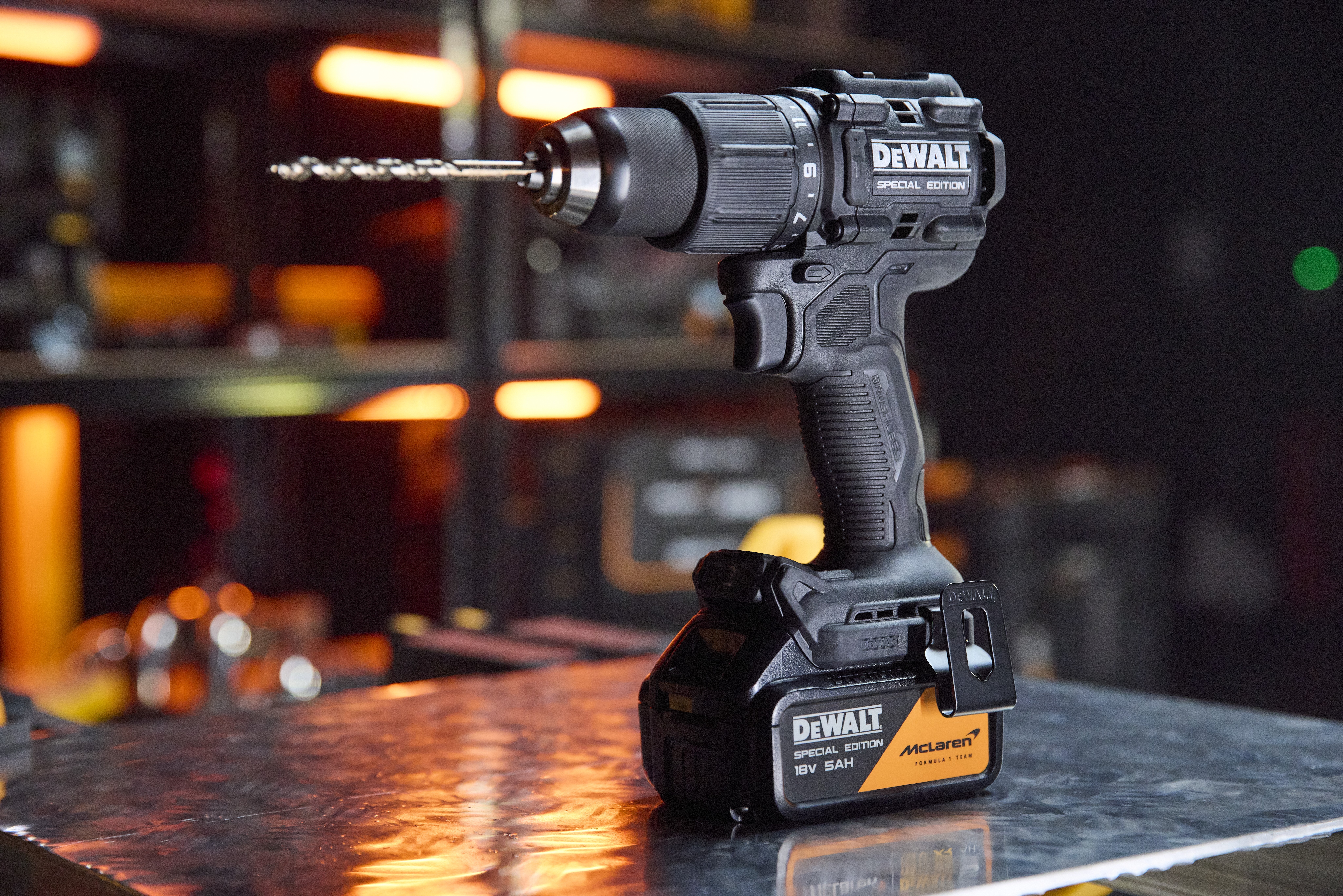 DeWalt/McLaren 18V Schlagbohrschrauber DCD86MP2T inkl. 2xAkku 5Ah im TSTAK