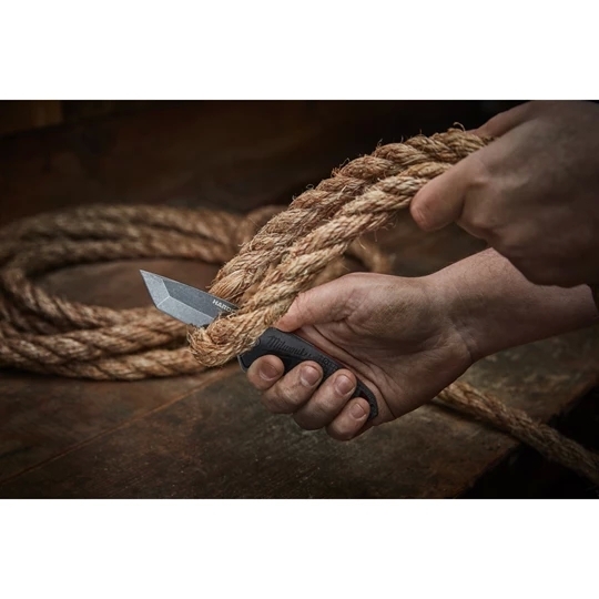 Milwaukee HARDLINE Premium-Klappmesser mit partiellem Wellenschliff