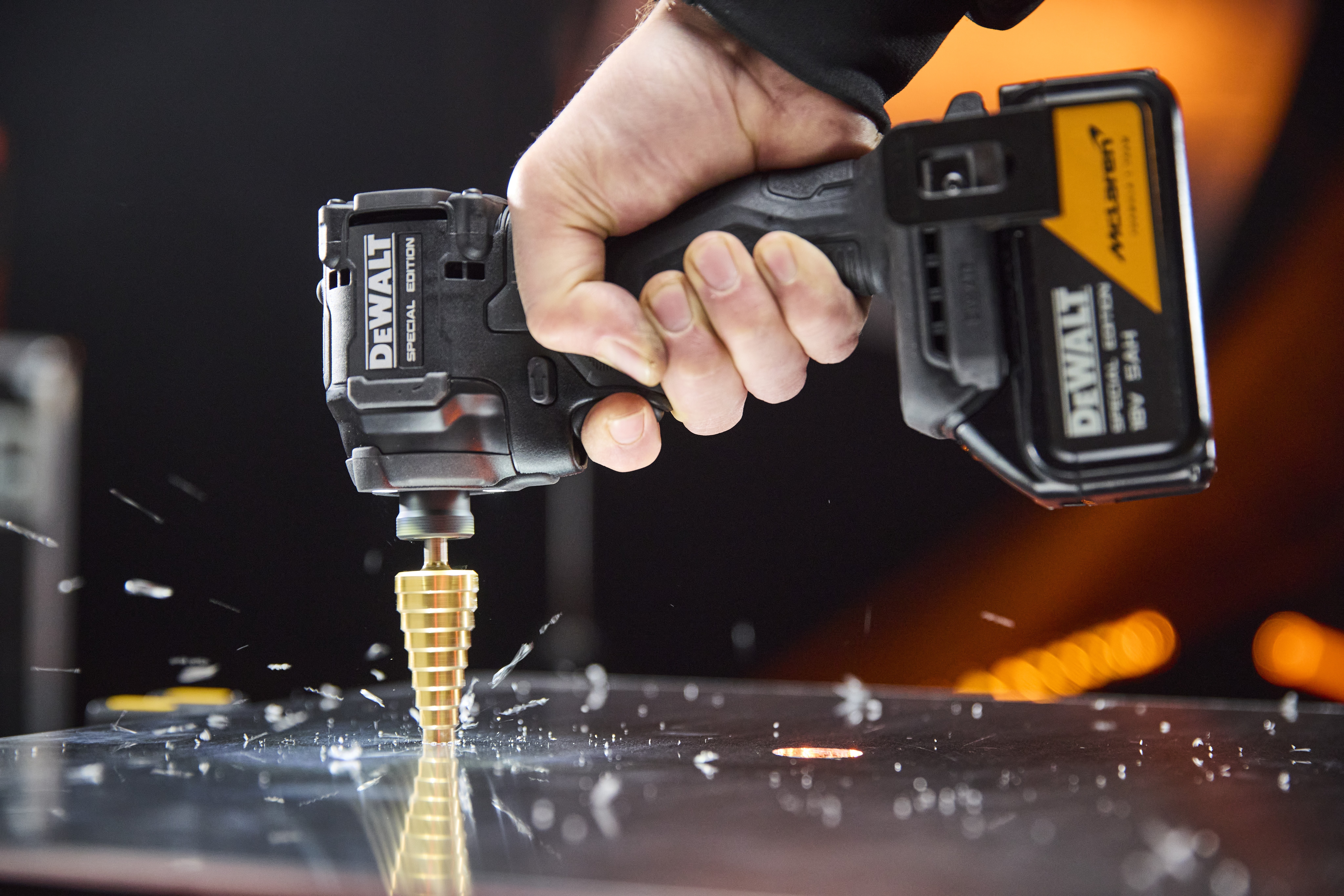 DeWalt/McLaren 18V Kombopack DCK2222MP2T 2xAkku 5Ah (DCD86M+DCF86M) im TSTAK