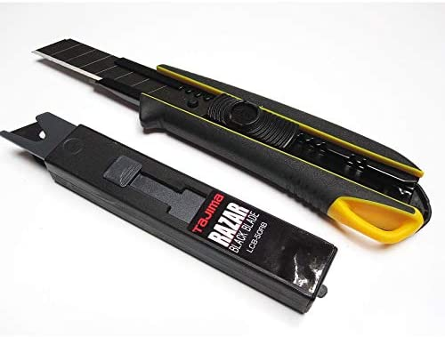 TAJIMA Cuttermesser 18mm mit 13 Klingen RAZAR BLACK