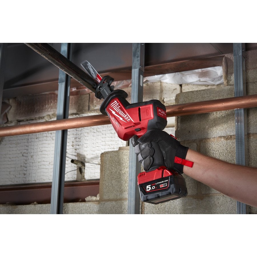 Milwaukee M18FHZ-502X FUEL Akku-Kompakt-Säbelsäge 2x 5,0Ah